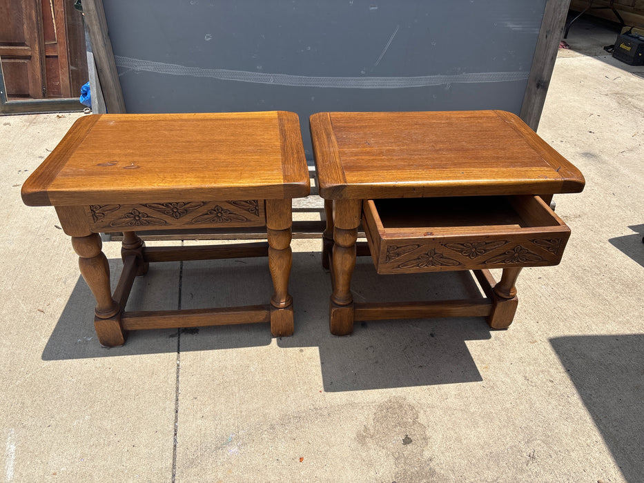 PAIR OF WOODEN SIDE TABLES WITH DRAWERS