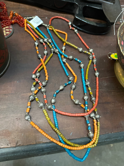 MULTI COLOR BEADED NECKLACE