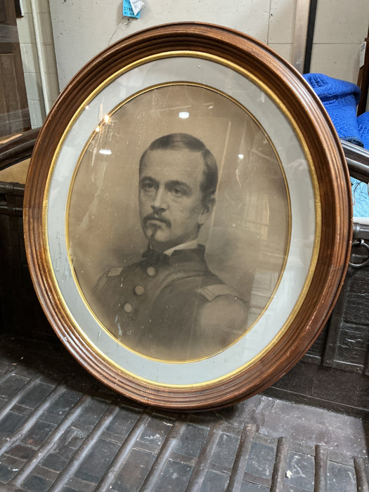 SOLDIER PORTRAIT IN LARGE OVAL OAK FRAME