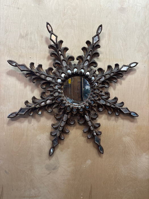 SPANISH BAROQUE GILT WOOD MIRROR