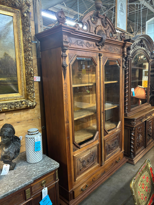 GRAND PEDIMENT CROWN WALNUT BEVEL GLASS BOOKCASE