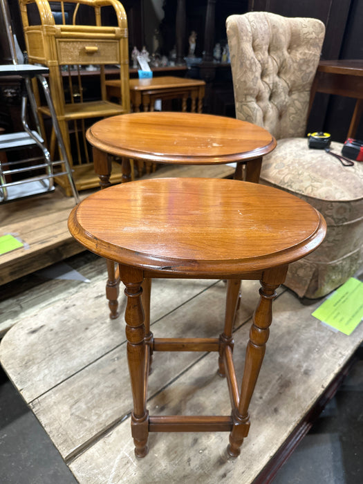 SET OF TWO OVAL NESTING TABLES