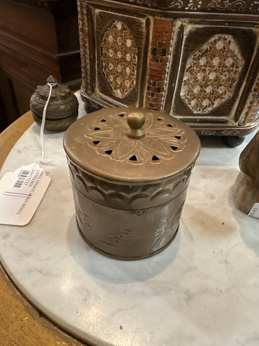 SMALL BRASS CONTAINER WITH LID
