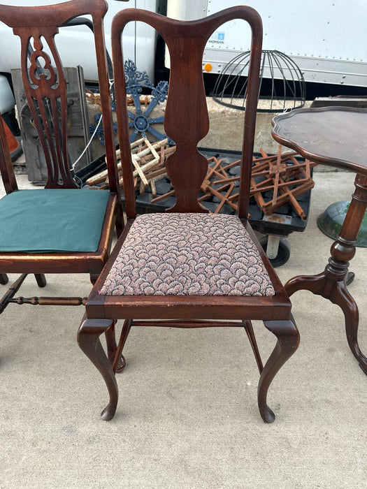 QUEEN ANNE WALNUT SIDE CHAIR