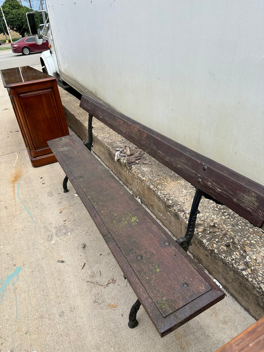 IRON AND WOOD PARK BENCH