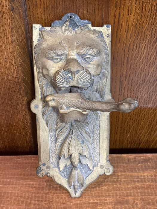 19TH CENTURY BRASS LION BELL RINGER