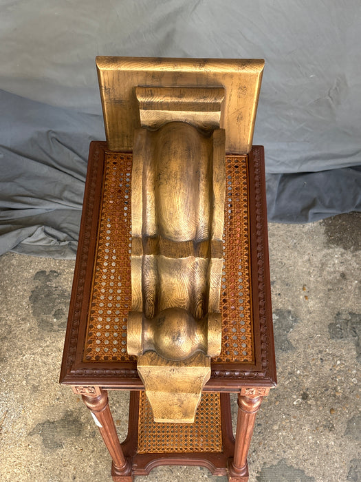 GILTWOOD CARVED CORBEL