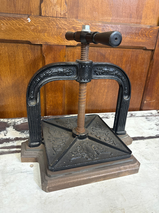 LARGE HEAVY IRON BOOK PRESS