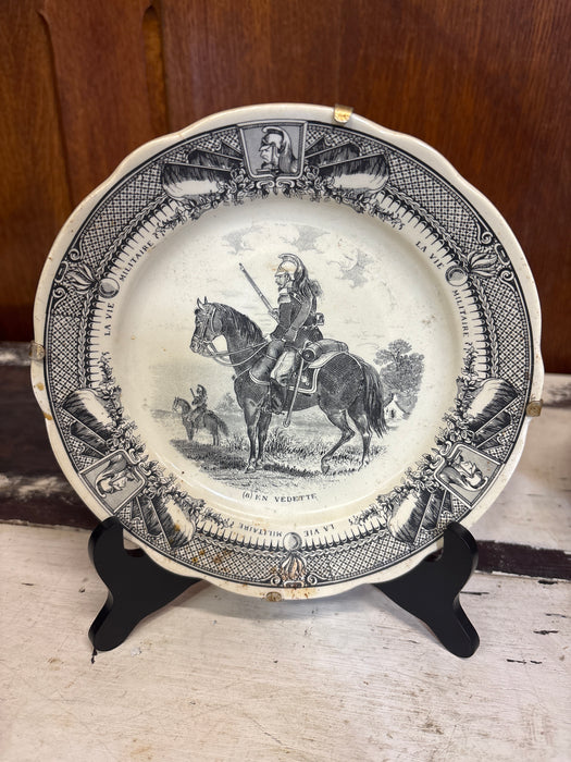SMALL FRENCH SARREGUEMINES TRANSFERWARE MILITARY PLATE OF MEN TRAVELING ON HORSES “EN VEDETTE”