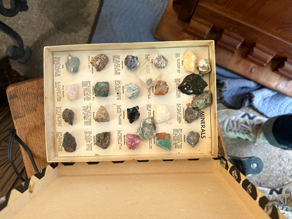 MINERAL AND ROCK COLLECTION