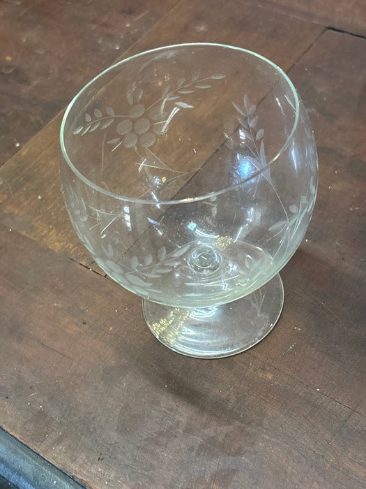 SET OF 6 FOLIATE ETCHED BRANDYS