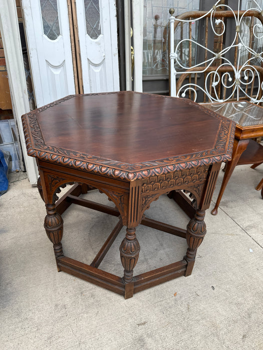 OCTAGON OVERSIZE CENTER TABLE