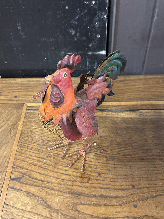 SMALL METAL ROOSTER