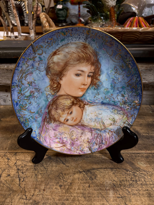 BLUE MOTHER AND CHILD DISPLAY PLATE - SIGNED HIBEL '84
