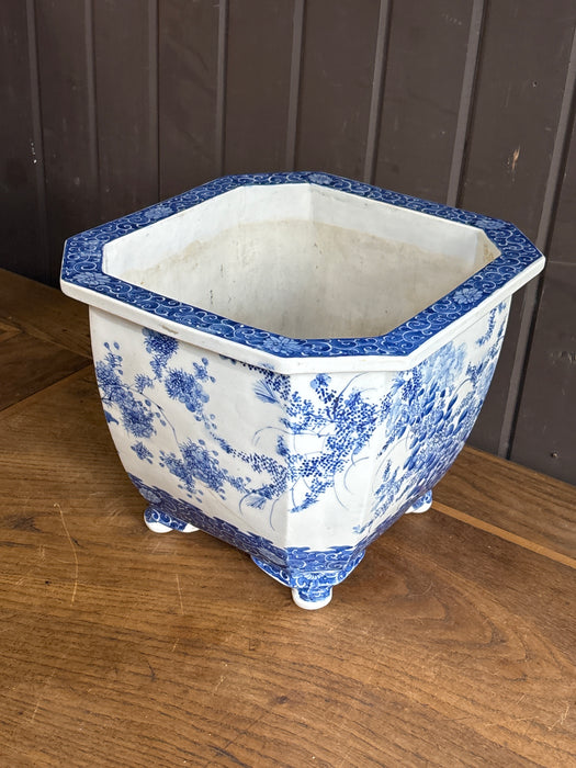 EARLY CHINESE BLUE AND WHITE FOOTED PLANTER - AS FOUND