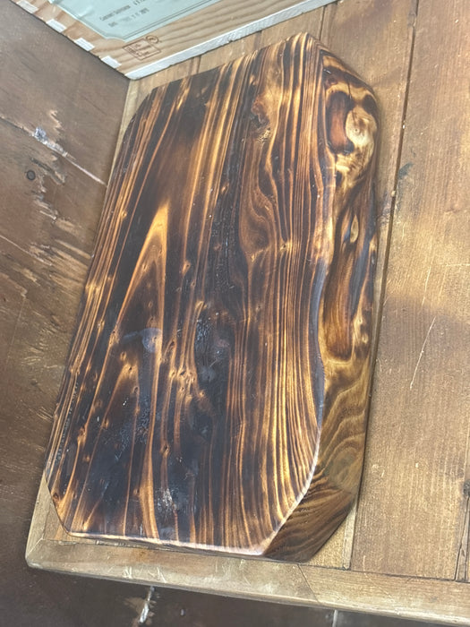 SMALL SHAPLEY PINE CUTTING BOARD