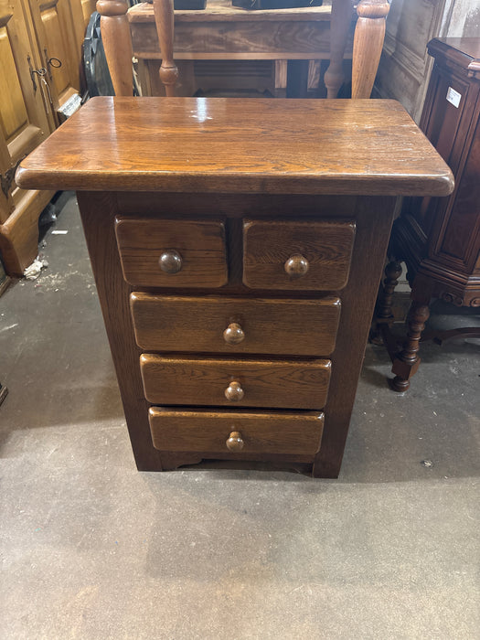 SMALL MID CENTURY CHUNKY OAK CHEST