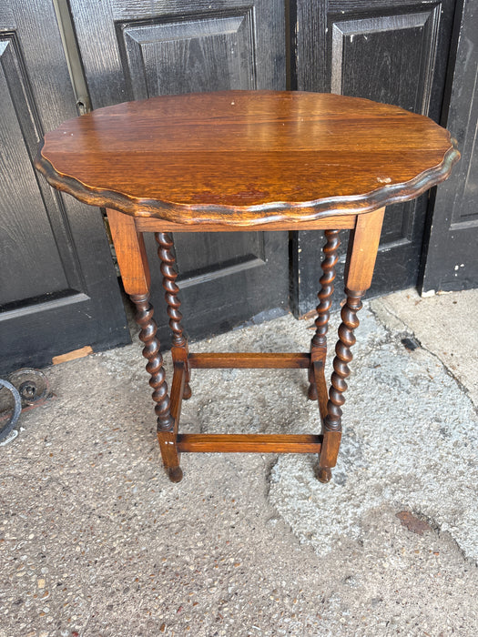 BARLEY TWIST OAK OVAL TABLE