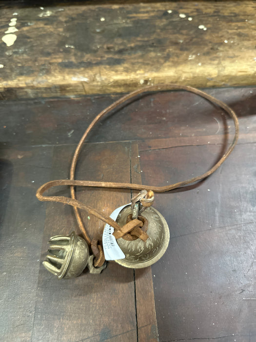 PLAIN LEATHER STRAP WITH 2 BRASS BELLS