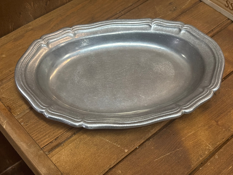 SMALL COUNTRY WARE ALUMINUM DISH