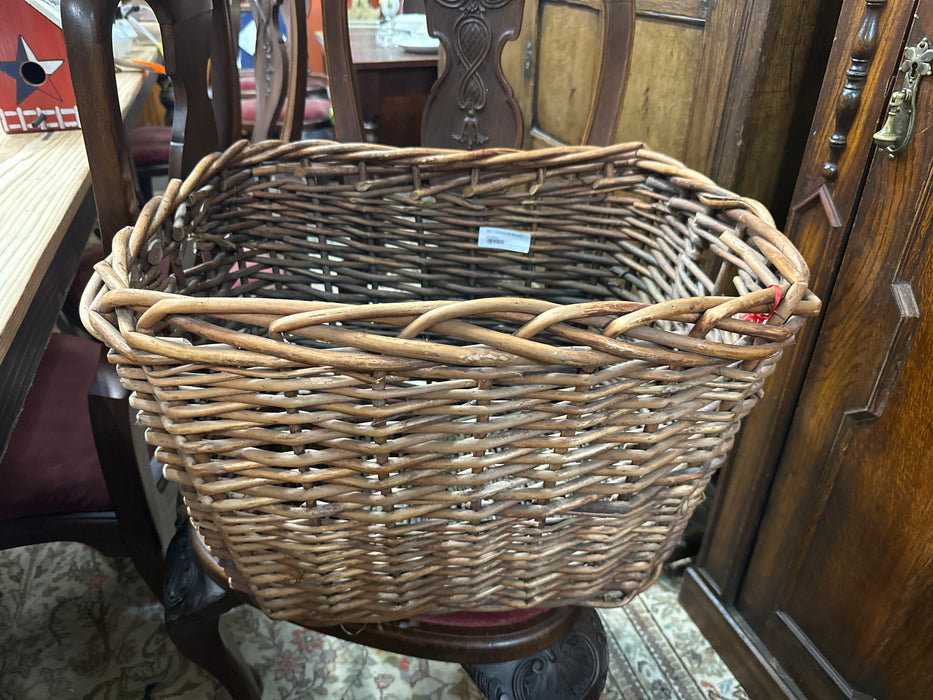 MEDIUM RECTANGULAR BASKET