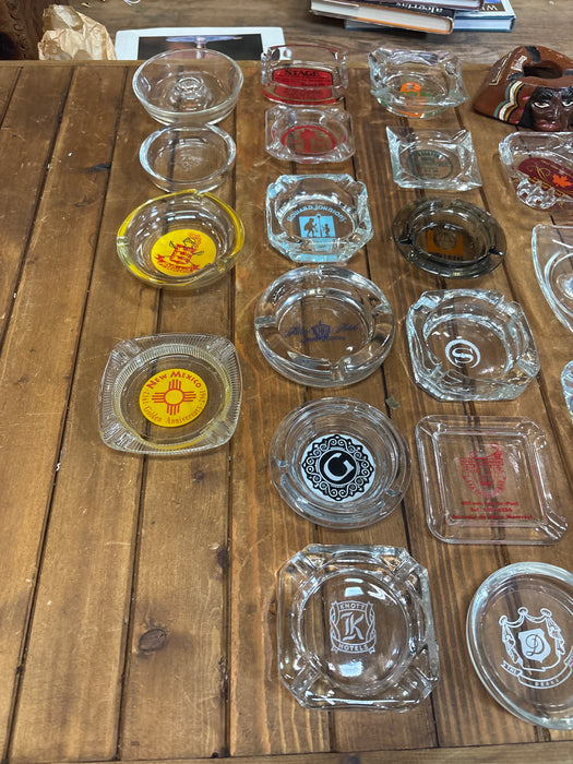 MISCELLANEOUS ASHTRAY 1 EACH OF 51