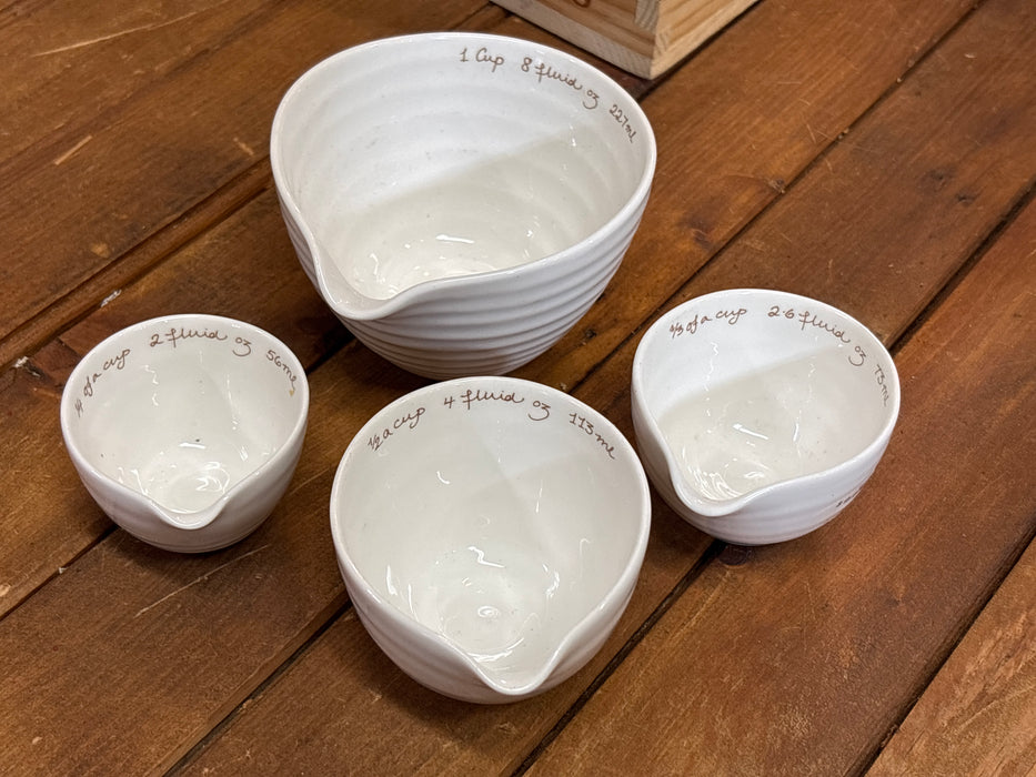SET OF 4 WHITE SOPHIE CONRAN MEASURING CUPS