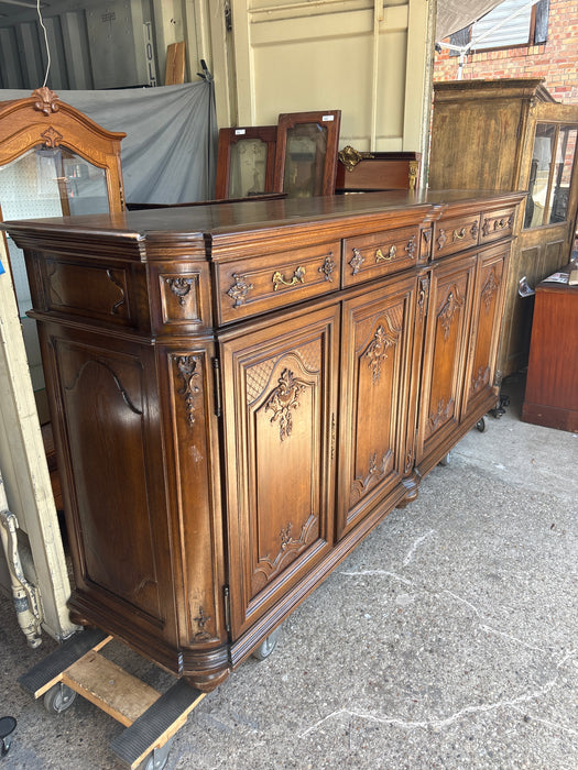 LARGE COUNTRY FRENCH OAK SIDEBOARD