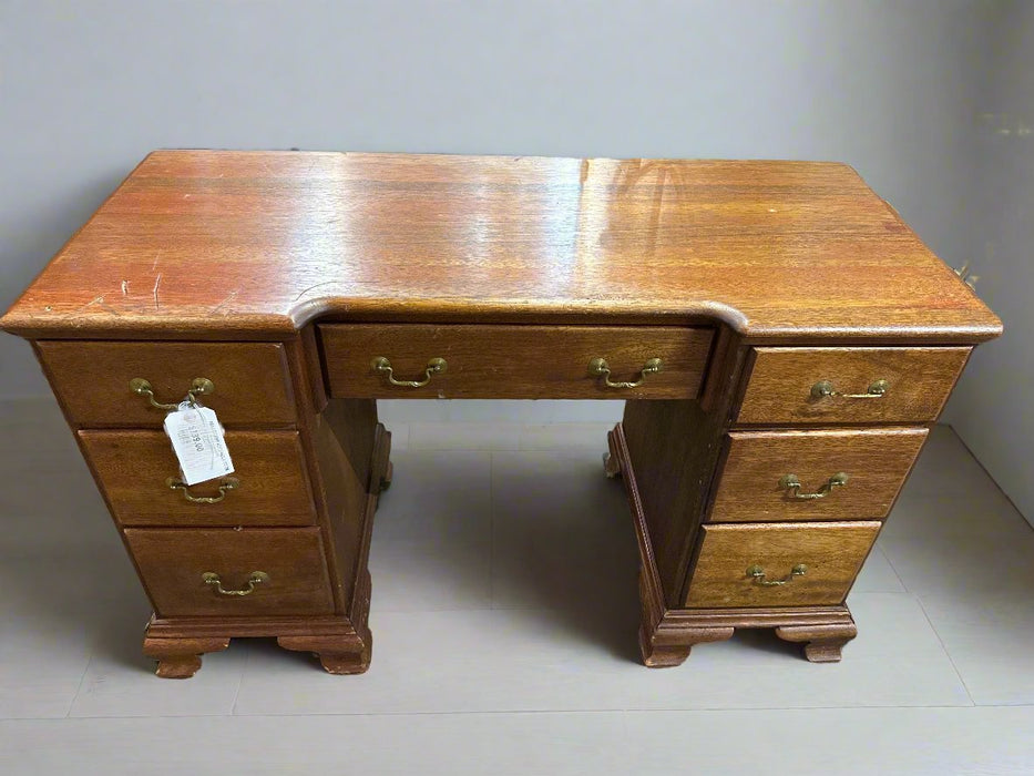 MAHOGANY KNEEHOLE DESK