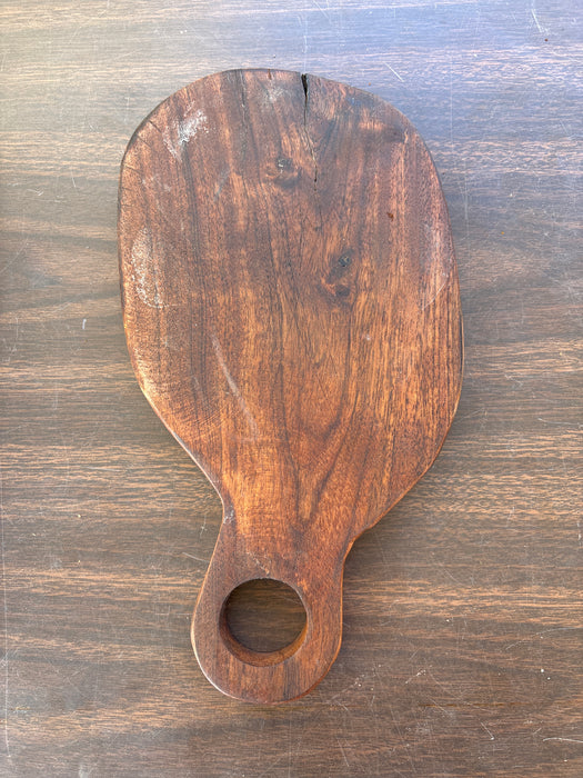 SMALL WOOD SHAPED CUTTING BOARD WITH RING HANDLE