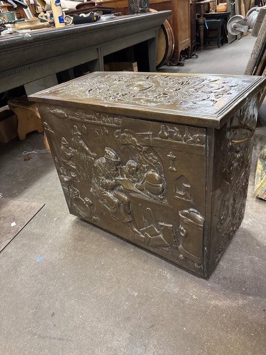 BRASS EMBOSSED WOOD BOX WITH POTTERY SHOP DESIGN