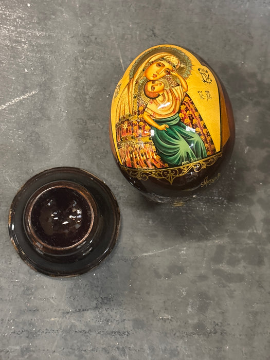BLACK AND GOLD RUSSIAN EGG WITH PORTRAIT OF MADONNA AND CHILD