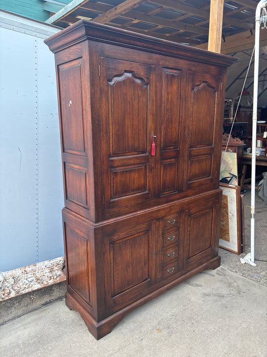 LARGE OAK 4 DRAWER HOUSEKEEPERS CABINET