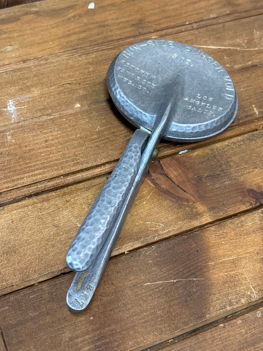 HAMBURGER SHAPER WITH HANDLE