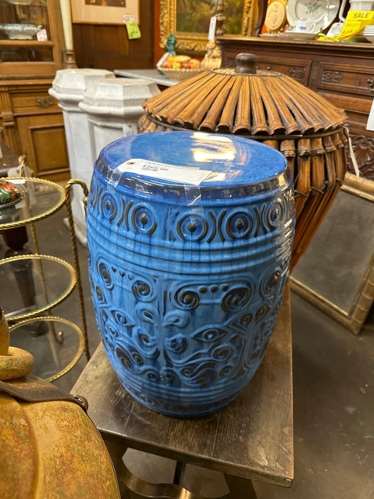 BLUE POTTERY GARDEN SEAT