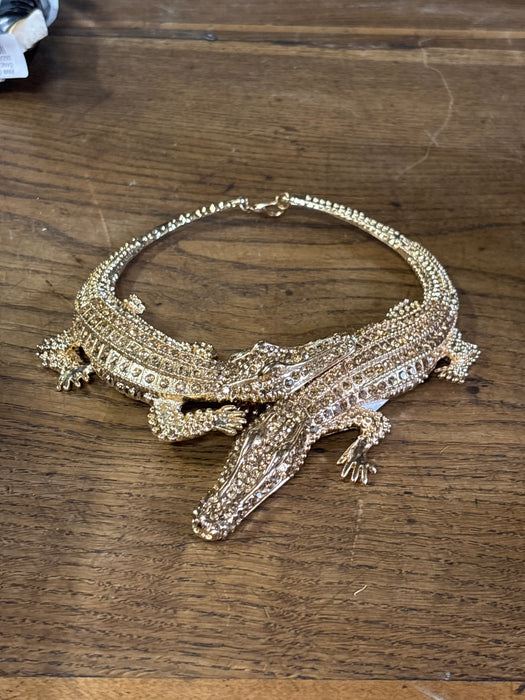 GOLD ALIGATOR NECKLACE