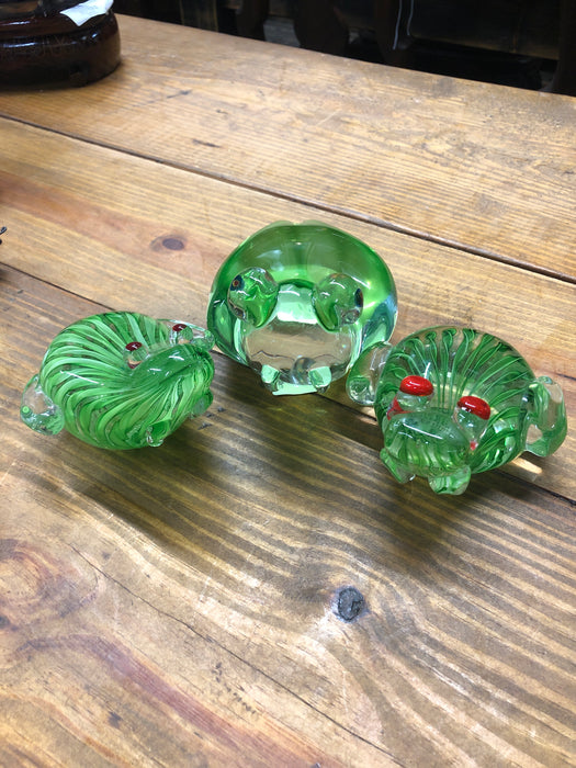 SET OF 3 ART GLASS FROGS
