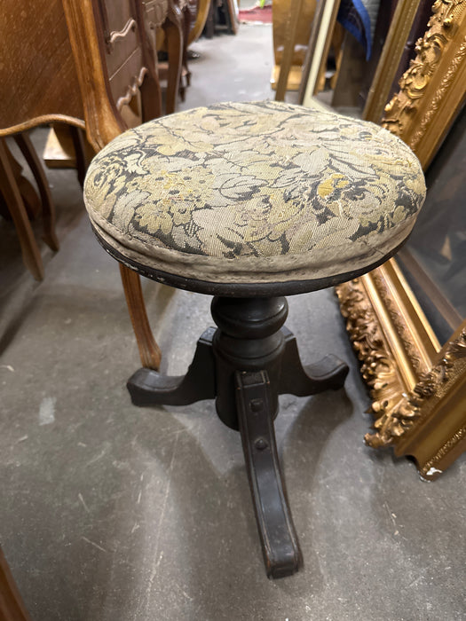 ROUND 19TH CENTURY UPHOLSTERED STOOL