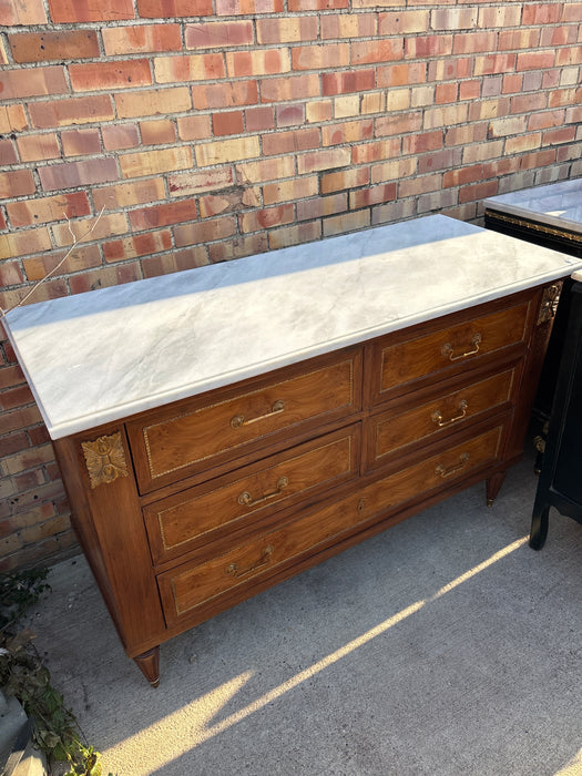 MARBLE TOP ORMOLU TRIMMED MAHOGANY COMMODE