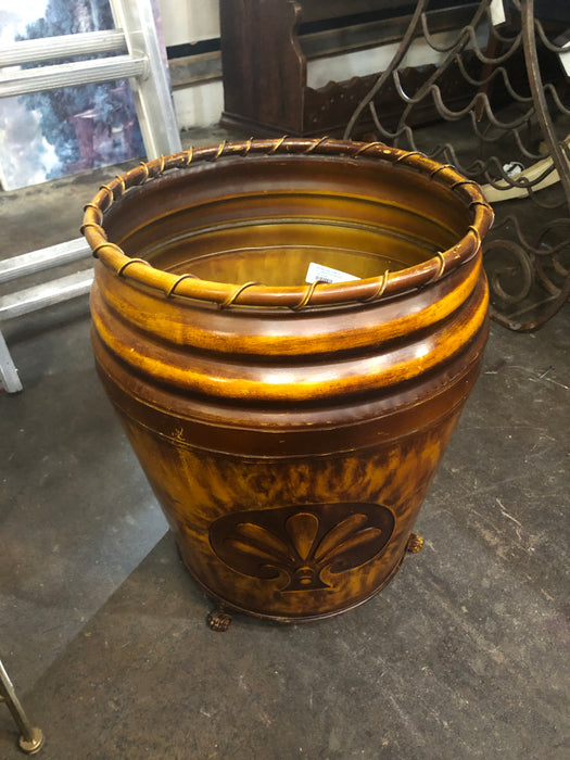BROWN AND AMBER DECORATED PLANTER