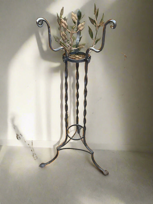 IRON PLANT STAND