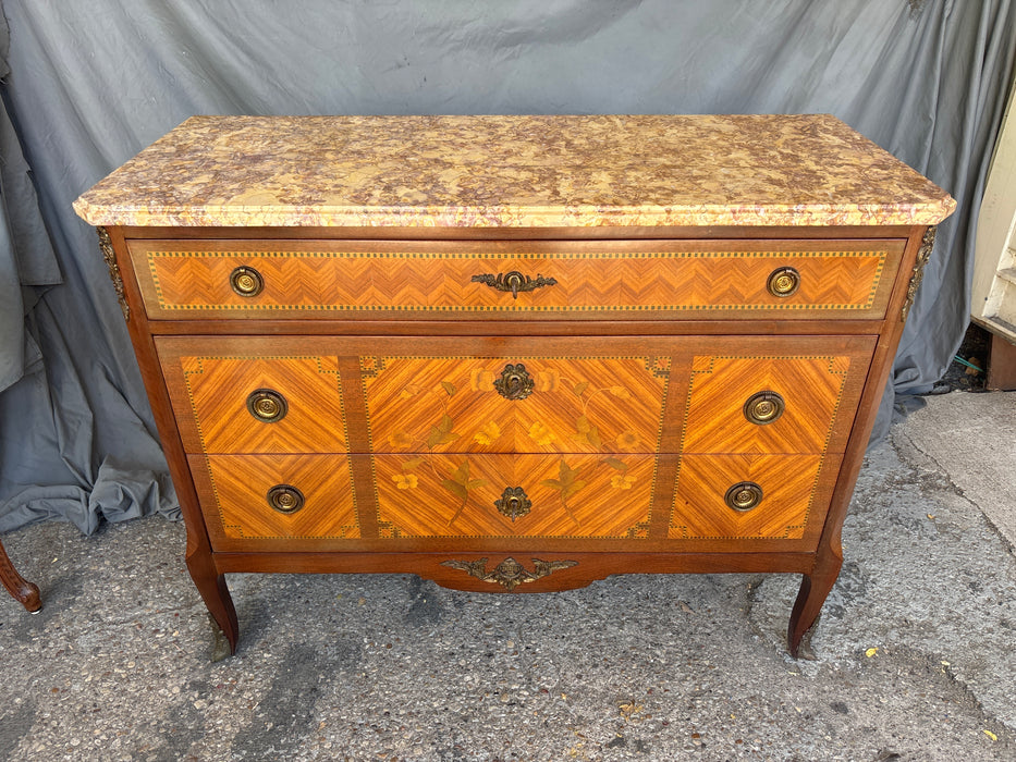 LOUIS XV ORMOLU AND STRING INLAID MARBLE TOP MAHOGANY 3 DRAWER CHEST