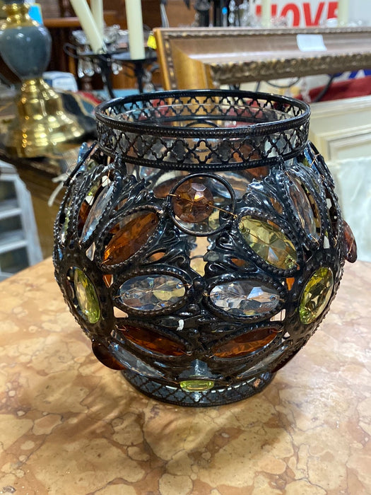 ROUND METAL OPEN VASE WITH FACETED JEWELS