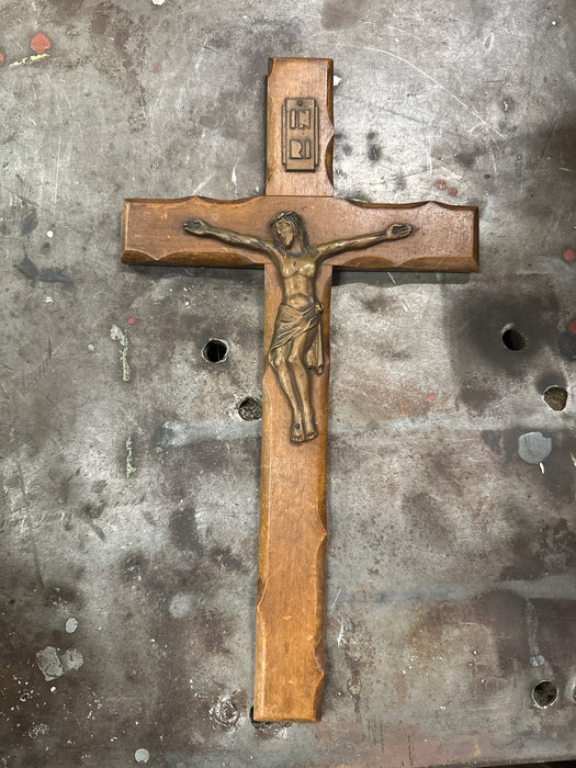 SMALL BEECH CRUCIFIX WITH  SPELTER CORPUS