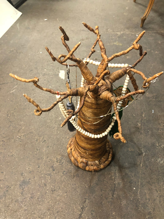 WOVEN TAN JEWELRY TREE