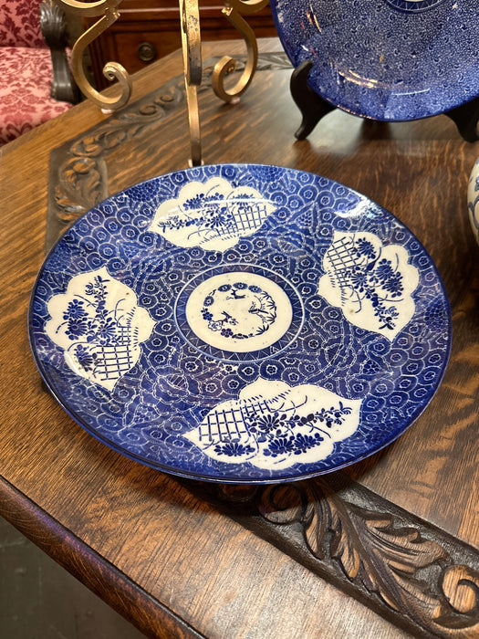 BLUE AND WHITE IMARI 14" CHARGER