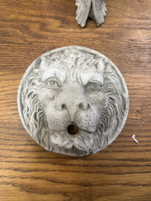 CAST CONCRETE LION