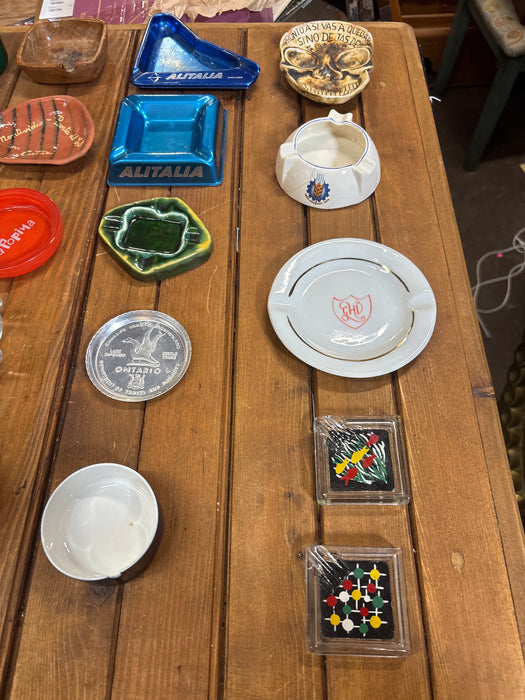 MISCELLANEOUS ASHTRAY 1 EACH OF 51
