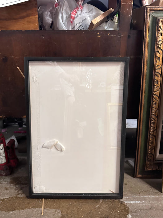 RECTANGULAR BLACK MINIMALIST FRAME