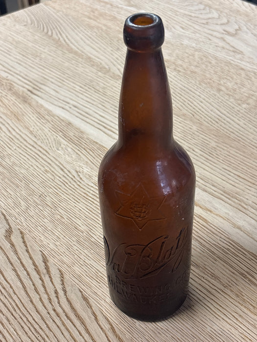 BROWN GLASS BOTTLE VAL BLATZ